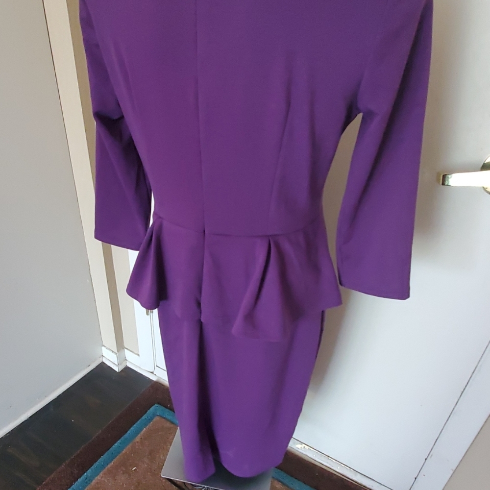 Dress - Picture 4 of 13